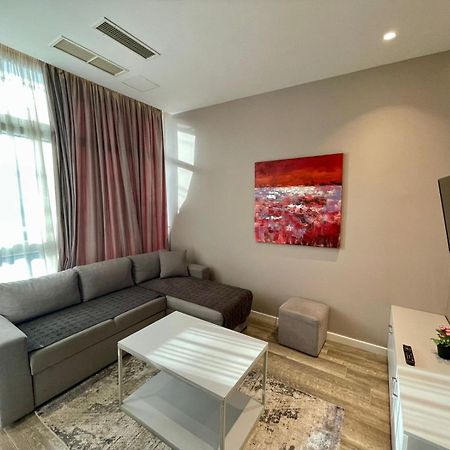 Premium City Studio & Suite Тирана Екстериор снимка