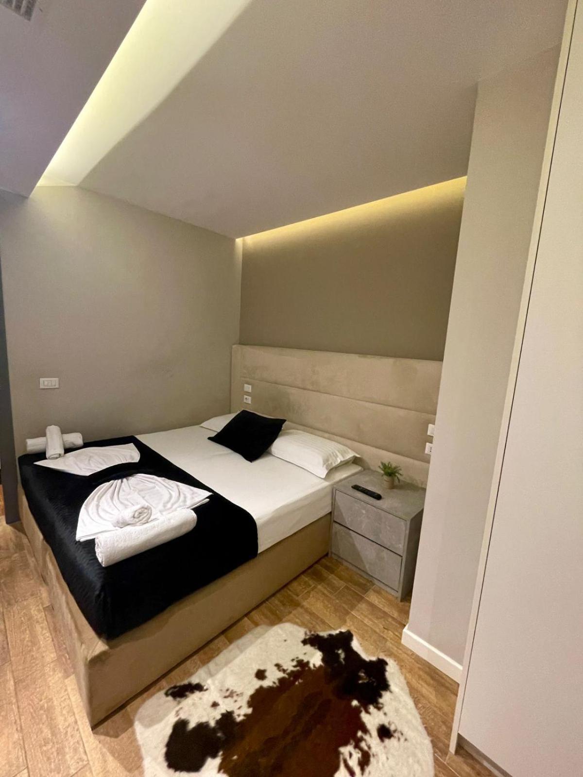Premium City Studio & Suite Тирана Екстериор снимка