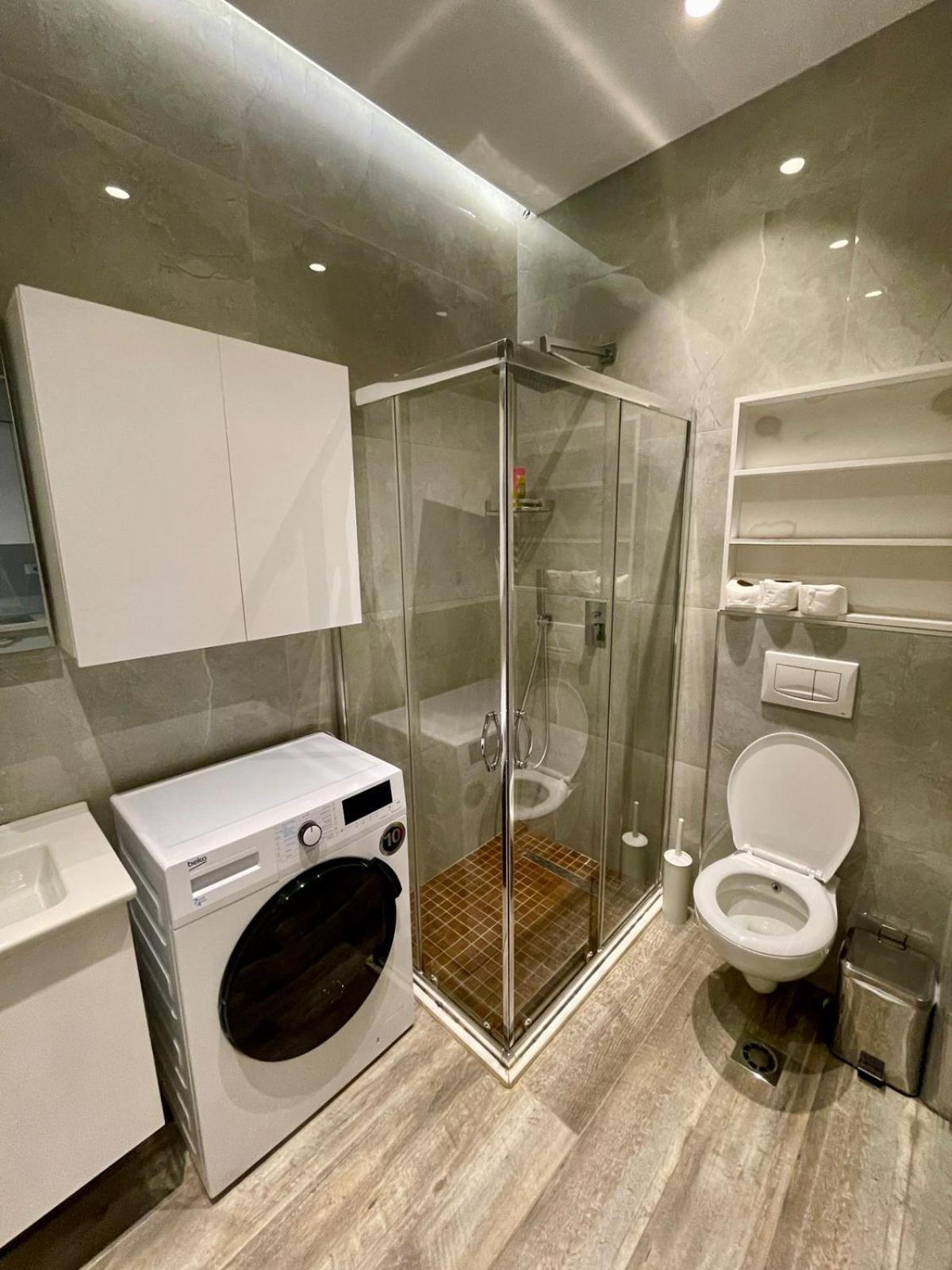 Premium City Studio & Suite Тирана Екстериор снимка