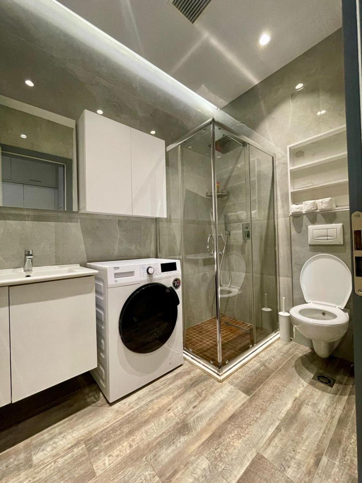 Premium City Studio & Suite Тирана Екстериор снимка